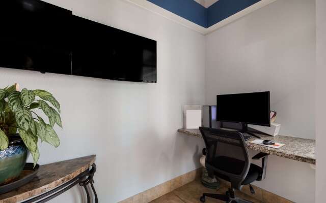 Quality Inn & Suites Oklahoma City North