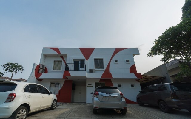 OYO 2110 Rotterdam Guest House