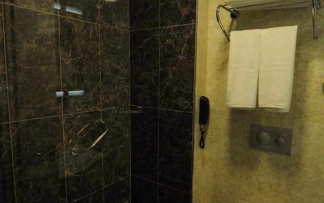 Manhattan Hotel