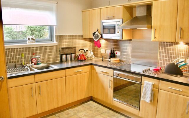 3 Bedroom Duplex Apartment In Edinburgh