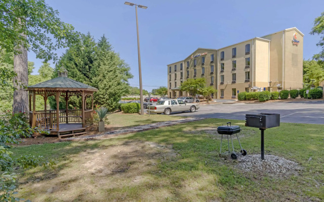 Comfort Suites Columbus State University Area