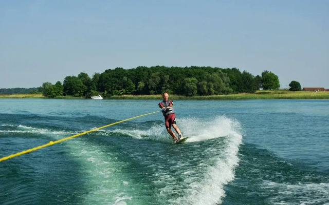 House With 3 Bedrooms in Giffaumont-champaubert, With Private Pool and