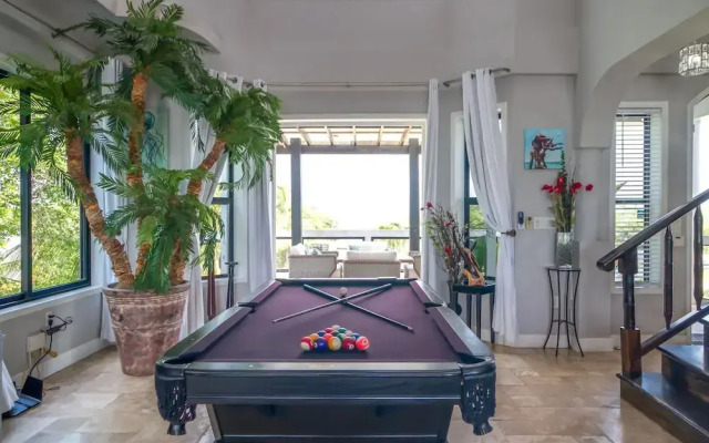 Luxury Oceanfront Villa w 2 Pools Beach Pier