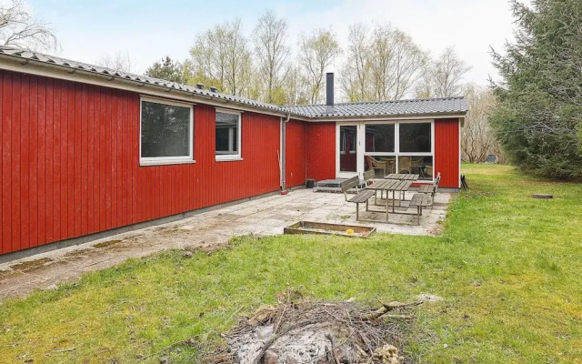 20 Person Holiday Home in Oster Assels