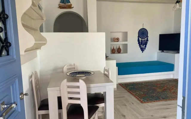 Folegandros Enchanting Cycladic Home Sunset Views