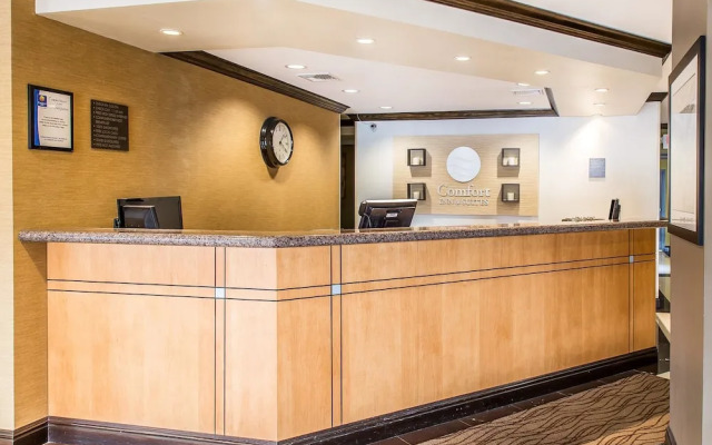 Comfort Inn & Suites