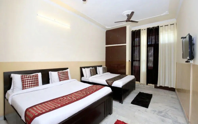 OYO 13140 Mayur palace