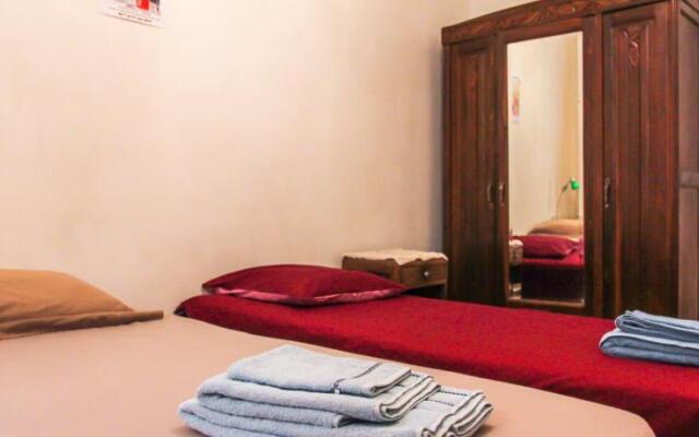 Room in apartment - Rue Droite