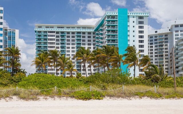 Seacoast Suites on Miami Beach