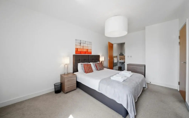 Kennet House Superior Serviced Apartment