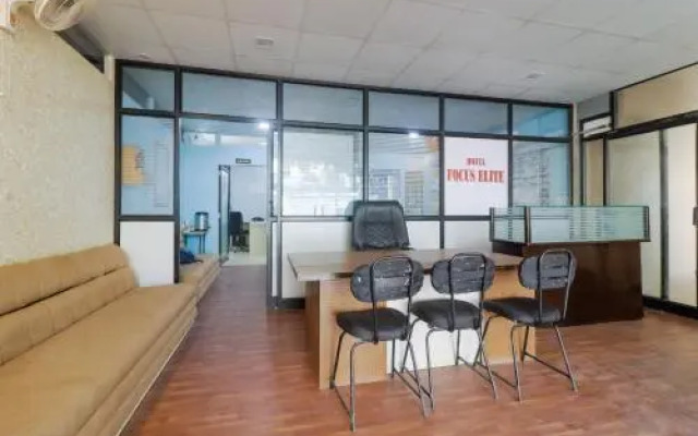 OYO 27659 Hotel Focus Elite