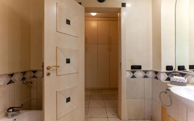 Villa piscina, campo calcetto, tennis, sauna m850