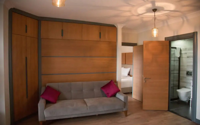 Ceneviz Suit Hotel