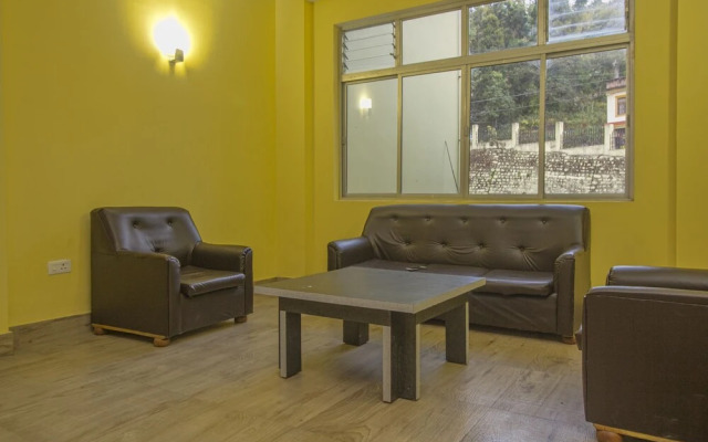 OYO 28084 Hotel Pangolin