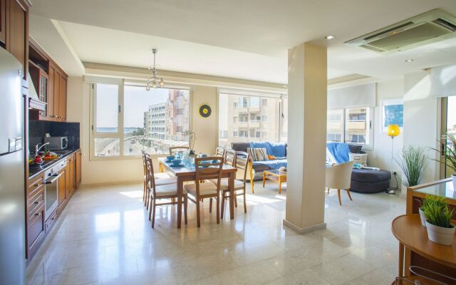 Mackenzie Eftyhia Suite