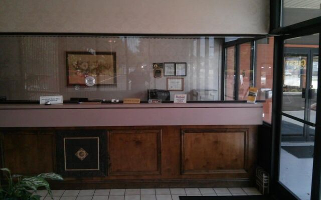 Guest Lodge Pageland