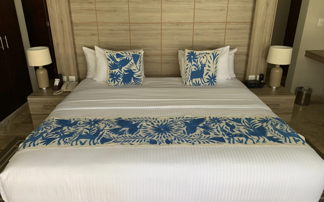 Xaha Villas Suites & Golf Resort