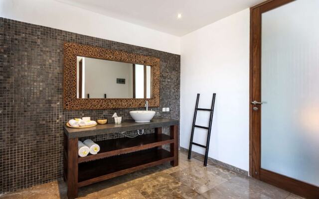 Beautiful Villa With Private Pool, Bali Villa 2028