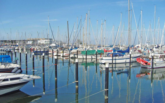 Zeltdachhaus _ grosse Terrasse _ m