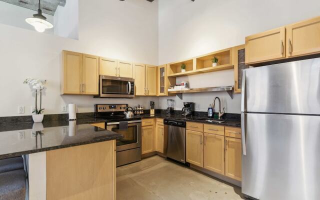 Historic Loft Retreat With Pool