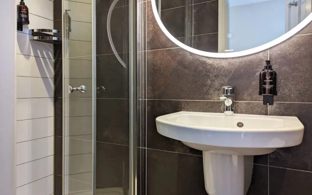 Rosemount X3 Bed Townehouse With Hot Tub