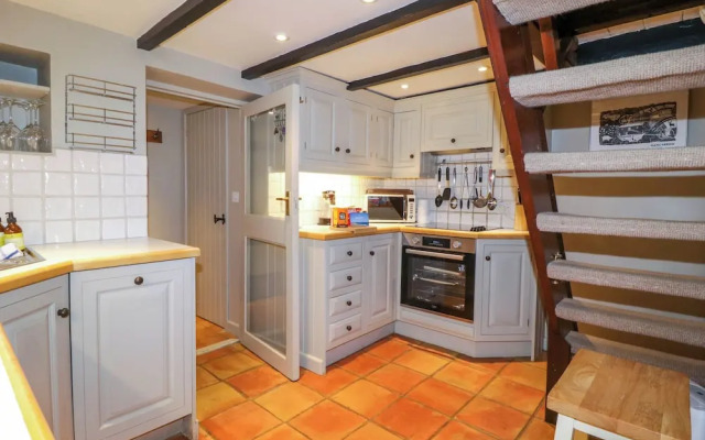 4 Trenhaile Terrace