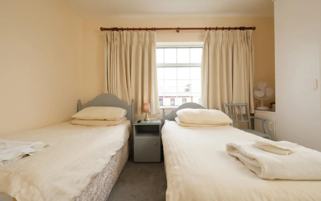 Four Seasons B&B