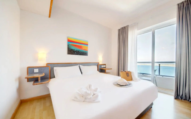 AX Sunny Coast Resort & Spa