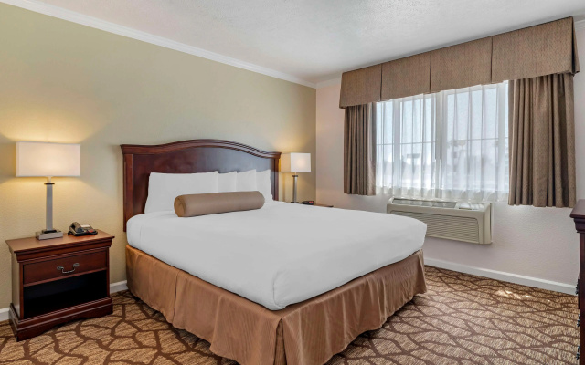 Best Western Salinas Monterey Hotel