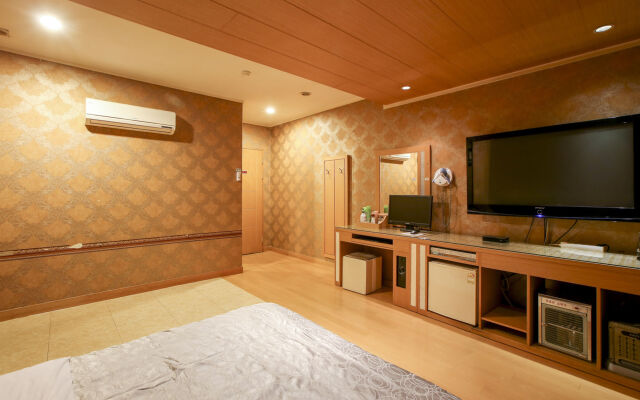 Rozy Hotel