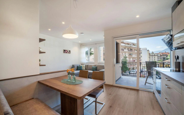 City-apartment Flora