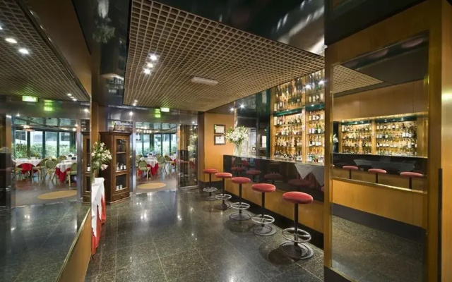 Unas Century Milano