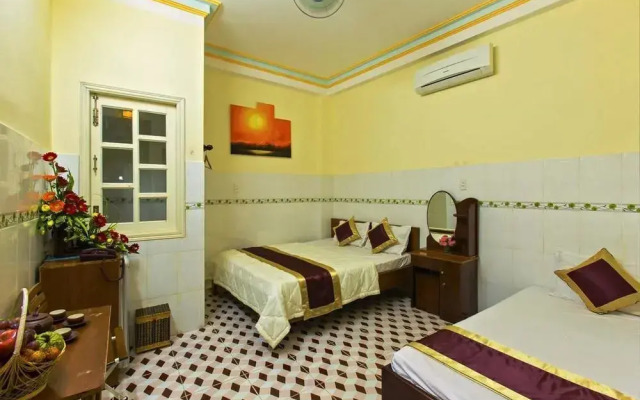 Quy Long Homestay