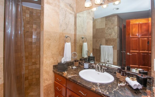 Lawson Rock - Seahorse 105 2 Bedroom Condo by RedAwning