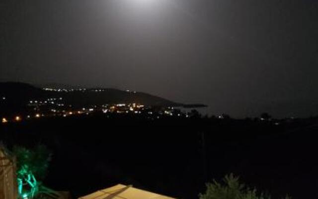 Riza Apartments