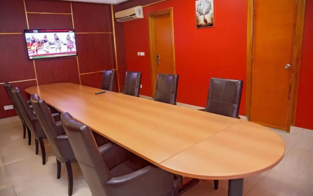 Noubou International Hotel Bonapriso