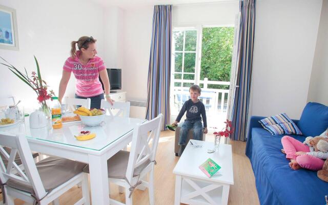 Beautiful apartment in local style on a small residence