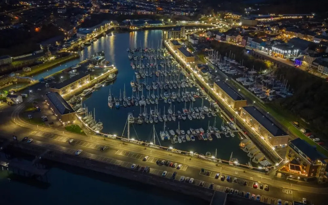 Skyfall - 2 Bedroom Apartment - Milford Haven