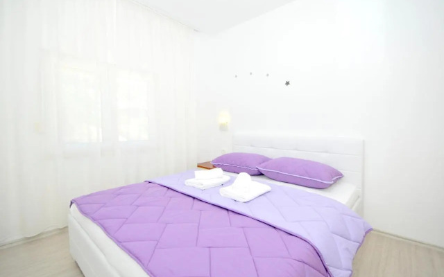 Apartment Mira