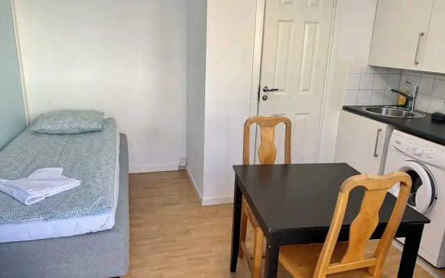 Cozy Small Apartment Just Outside Stockholm