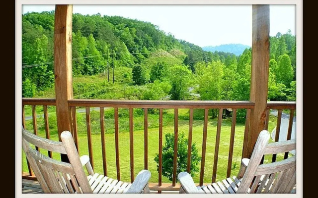 The Ranch Cabin on 6 Secluded Acres in the Great Smoky Mountains by RedAwning