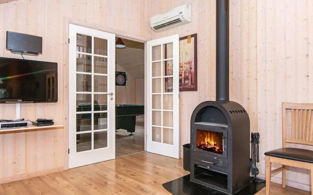 12 Person Holiday Home in Ebeltoft