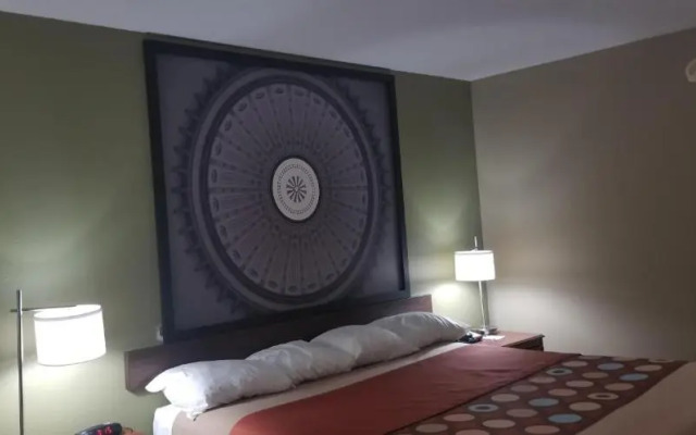 Super 8 Bellefontaine