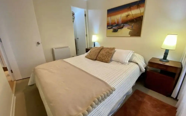 Urban Viana Bus Terminal Home Office Pool Wifi