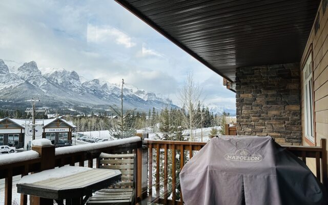 Mountain Retreat - Heated Pool & Hot-tub