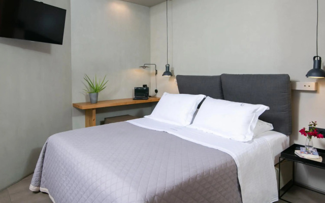 Marquise Suites - Adults Only