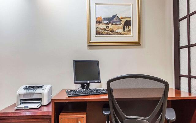 Quality Inn & Suites Gatineau