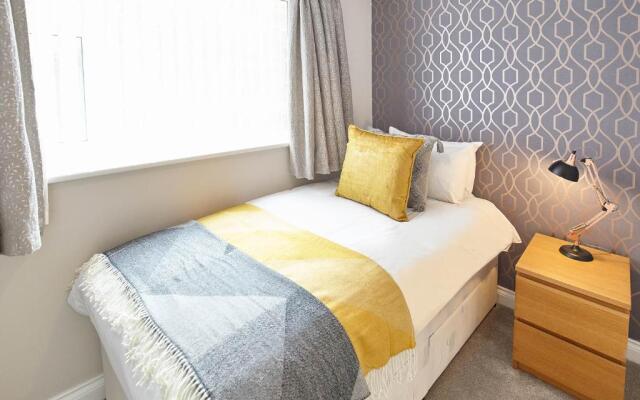 Host Stay Sandling Court