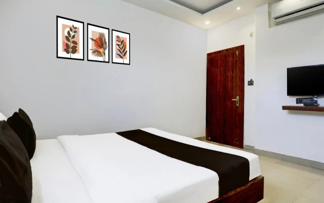 OYO 16952 Easy Stay