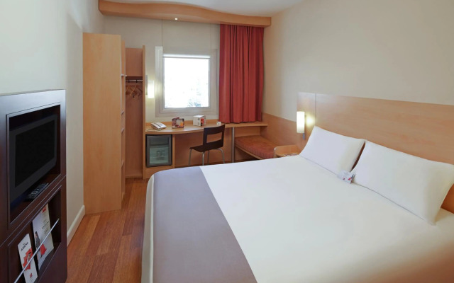 Tradewinds Apartment Hotel